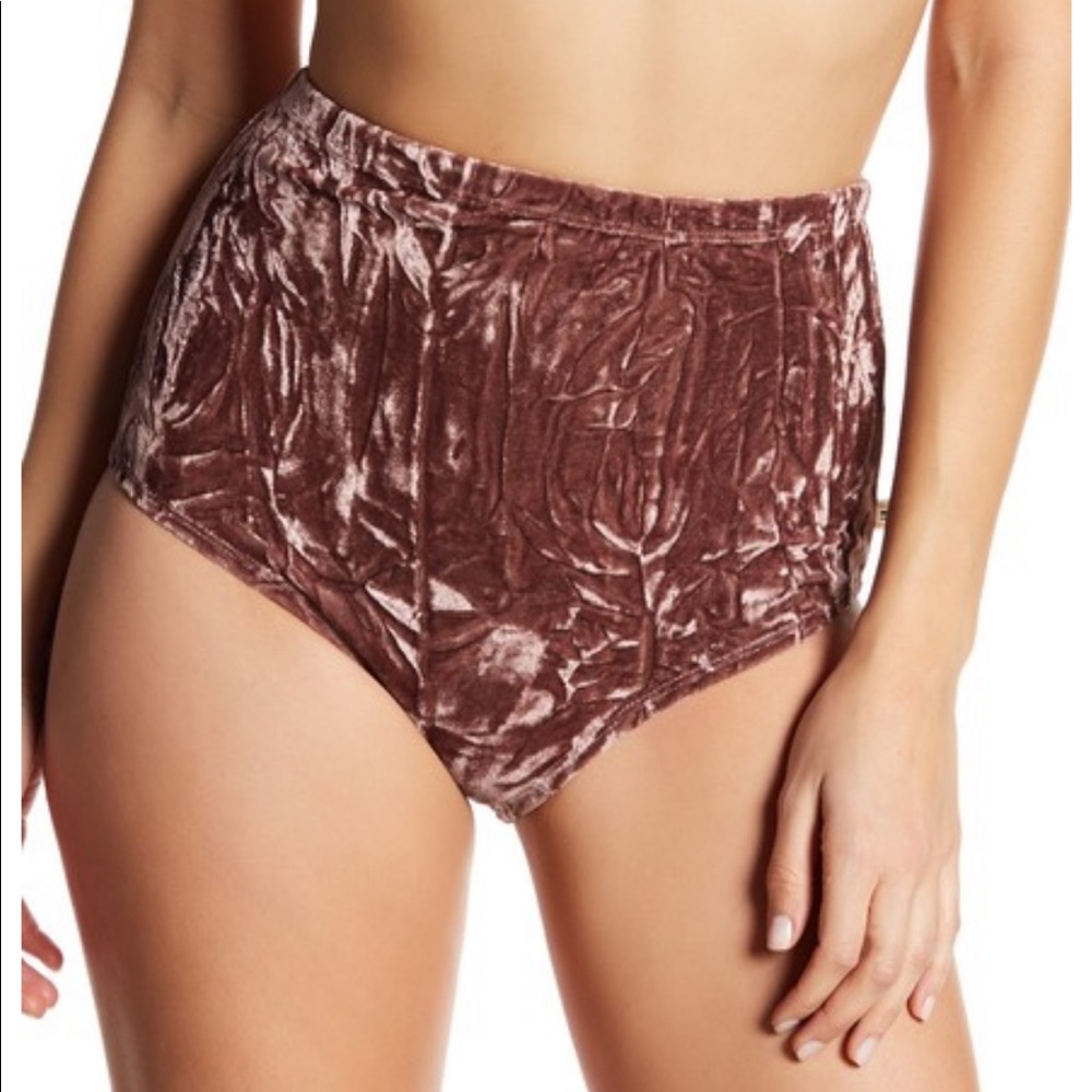 Velvet Bottoms